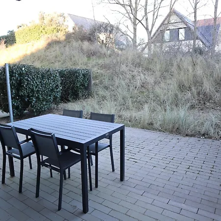 Karthuizer E4 Located Between The Dunes