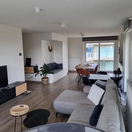 Karthuizer E4 Located Between The Dunes