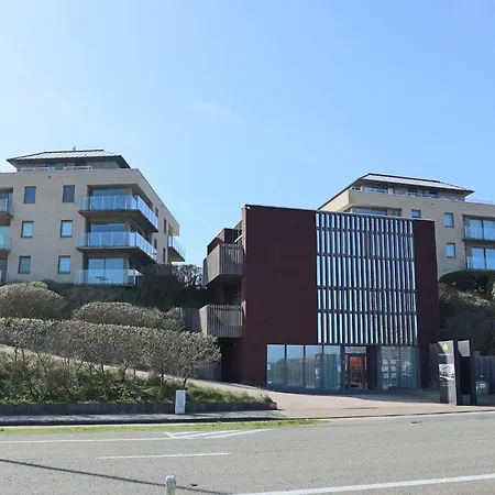 Karthuizer E4 Located Between The Dunes *